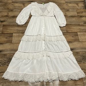 Farm Rio Dress Size Medium White Lace Maxi Tiered Bohemian Preowned